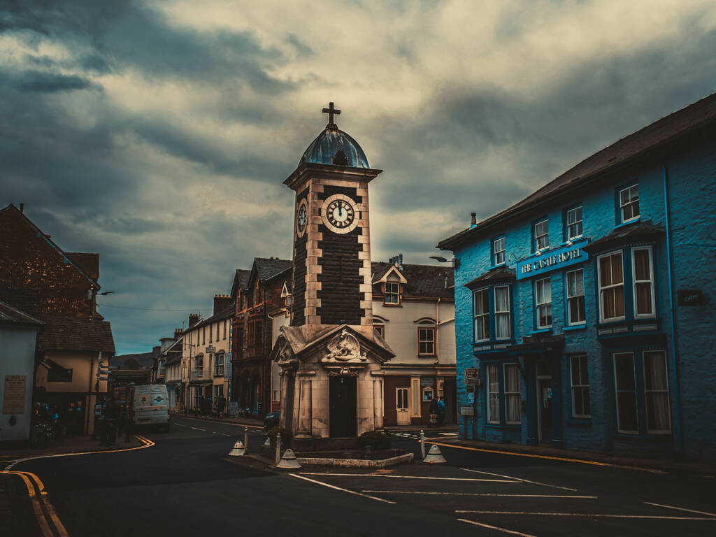 Ian Robertson - Town Clock Dark 2